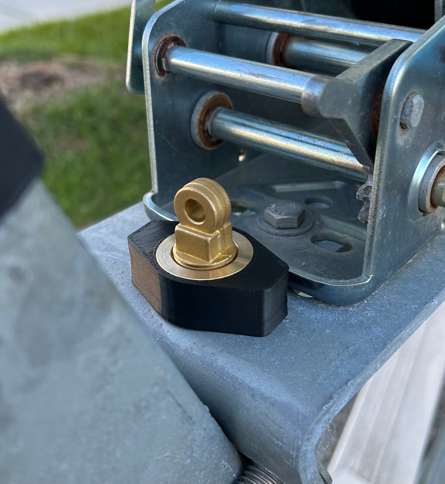 Magnetic PluggPal