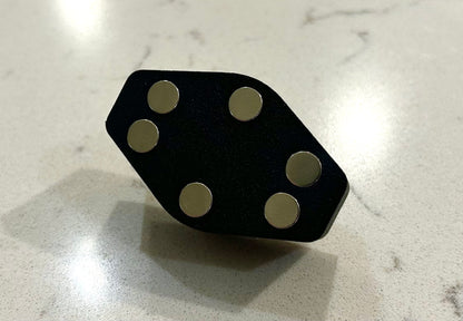 Magnetic PluggPal